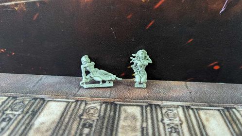 As Traded - Dark Eldar / Drukhari Slave Girls OOP Finecast | Lots Moore NSW